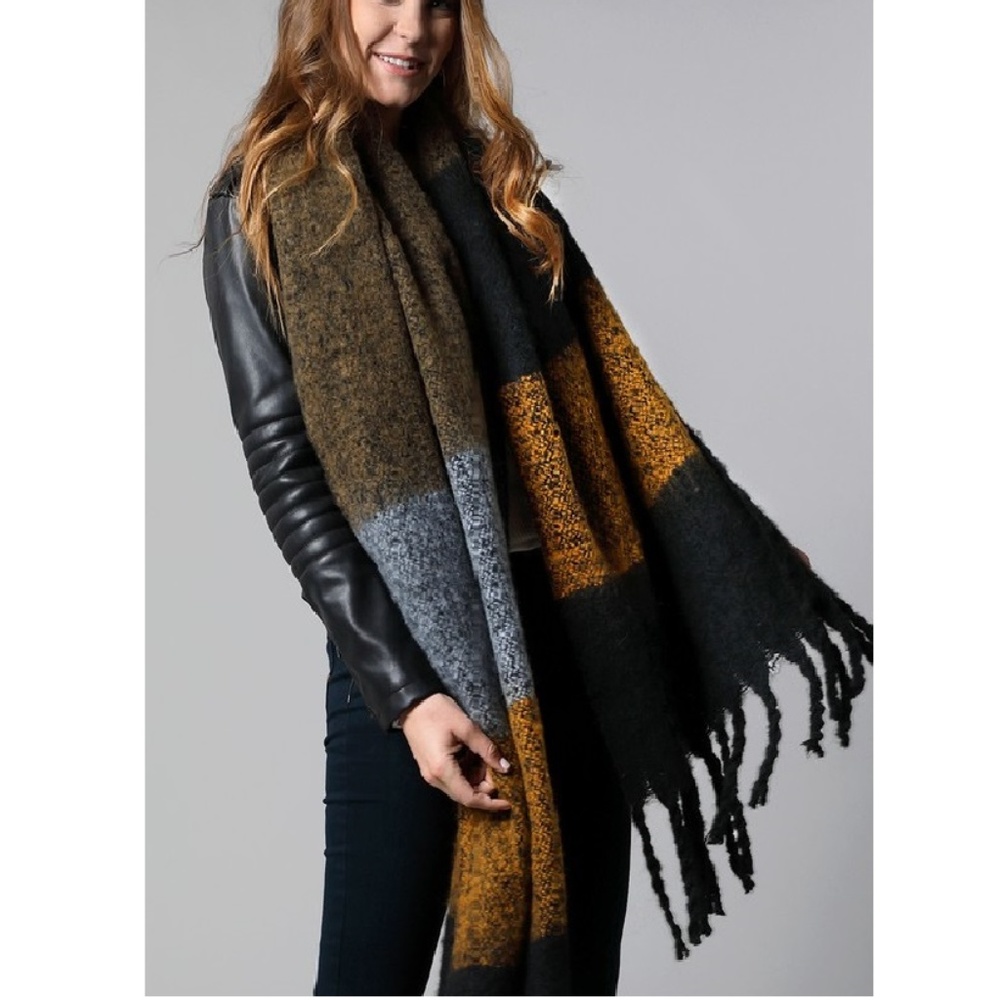 NWT Soft Chunky Wide Stripe Oversized Scarf - Picture 2 of 5